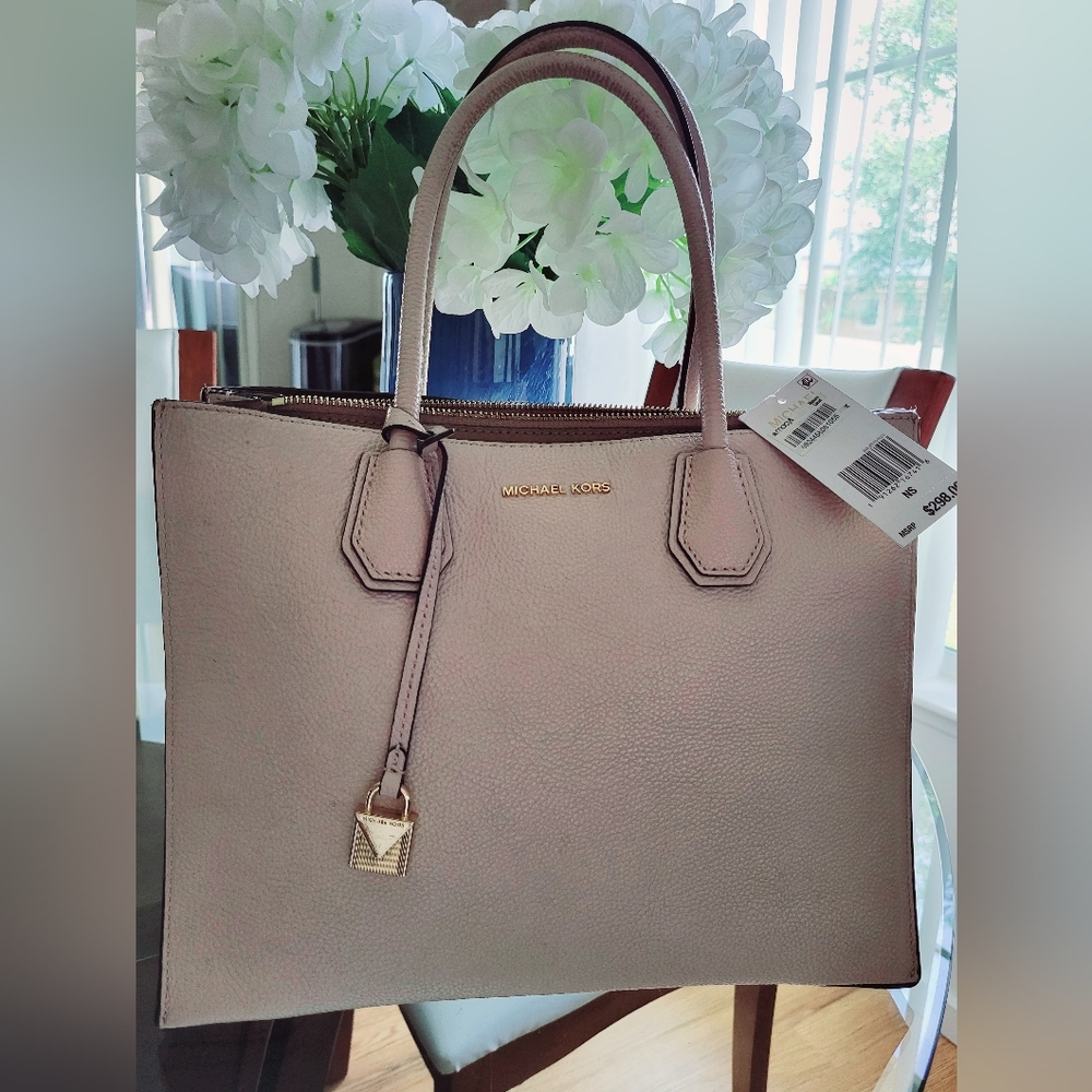 Pale Pink Michael Kors bag